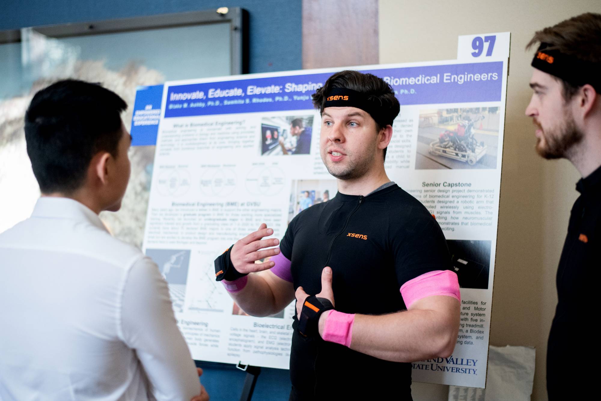 Student presents poster on biomechanical research at conference